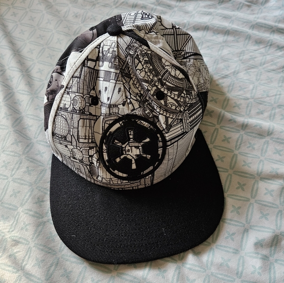 Black and white Star Wars Hat - Picture 1 of 7